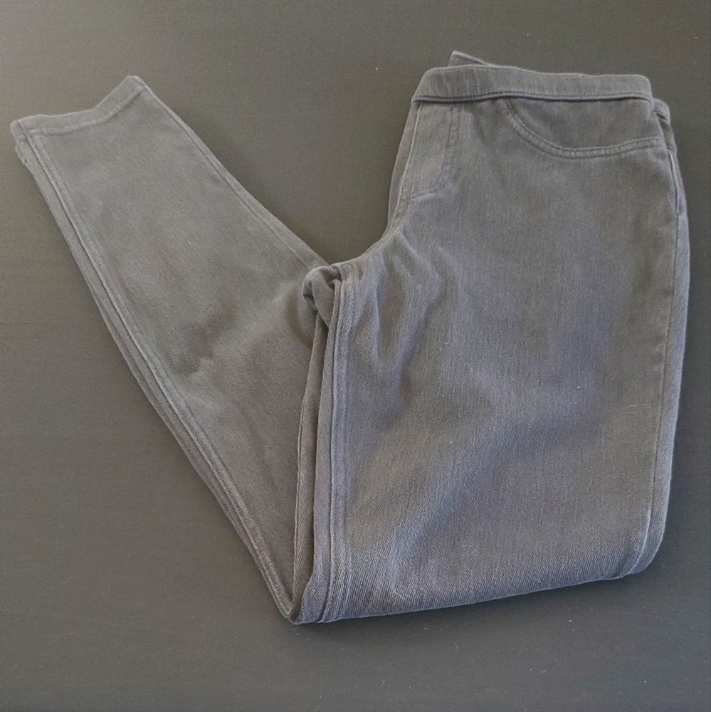 HUE Women's Classic Stretch Leggings. Size Small